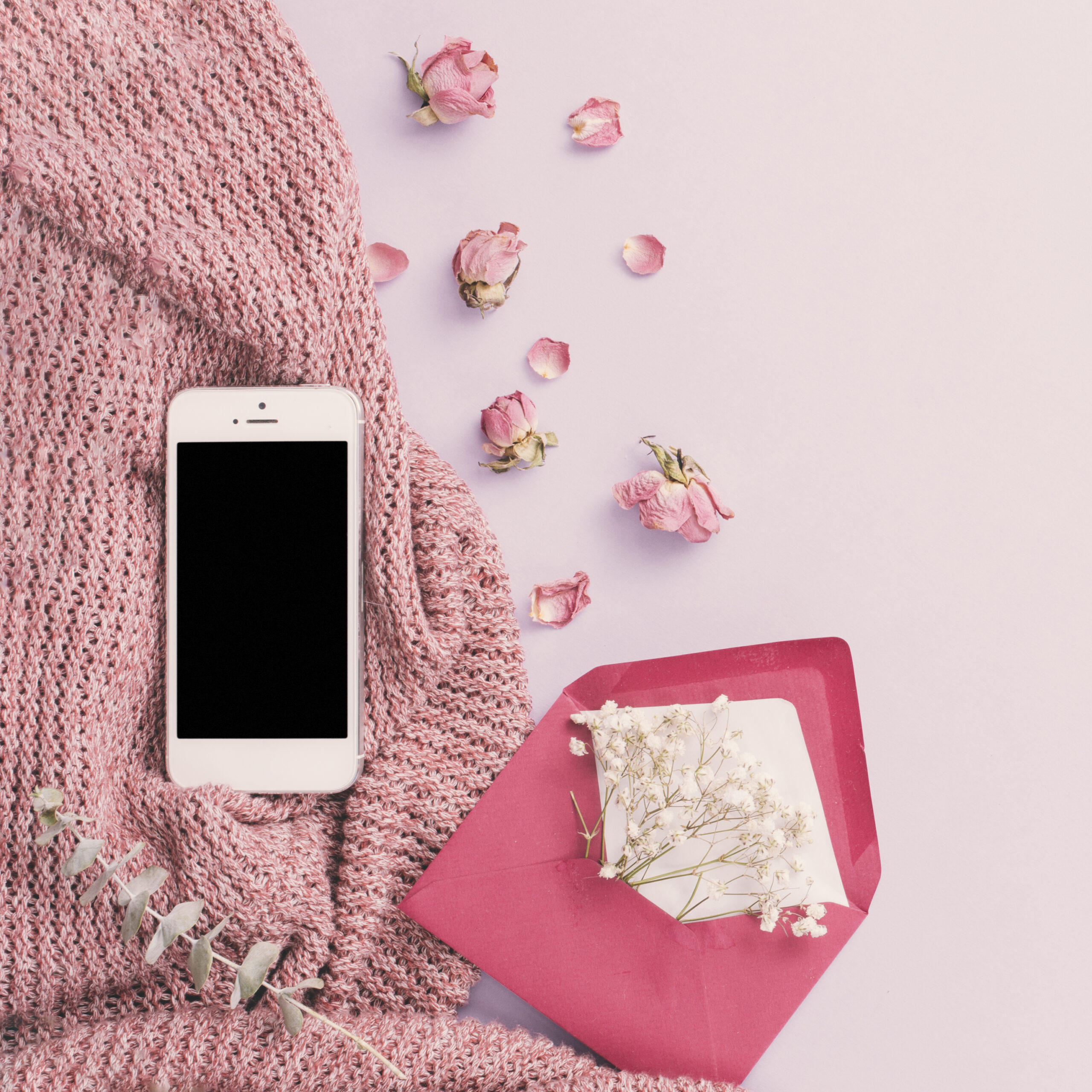 Digital motivation tools and mindset shift resources to boost self-confidence, cultivate positivity, and support intentional living and goal achievement.